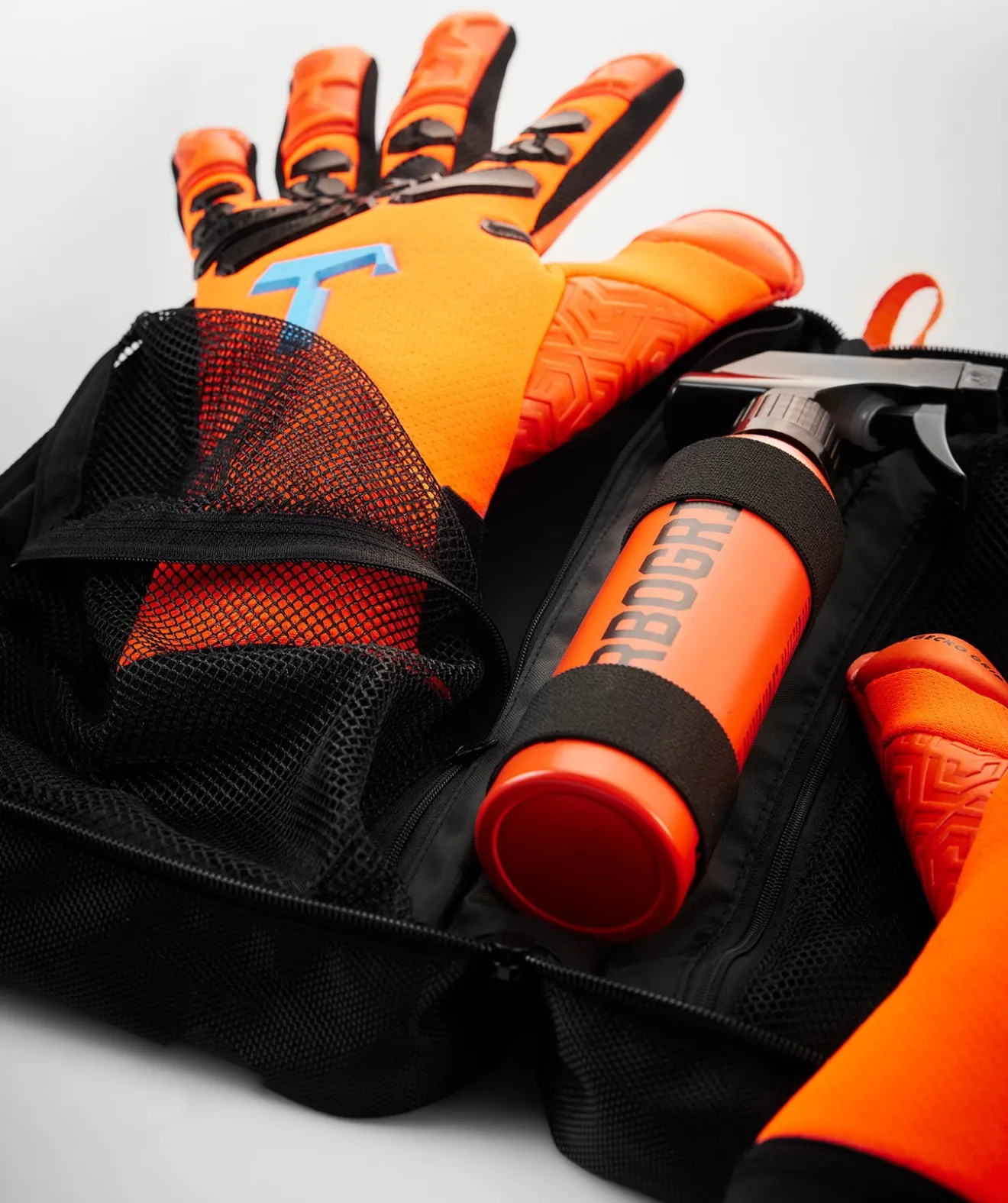 T1TAN Goalkeeper Bag Black- Sacs